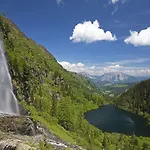Natur- Und Wellnesshotel Hoeflehner 4*