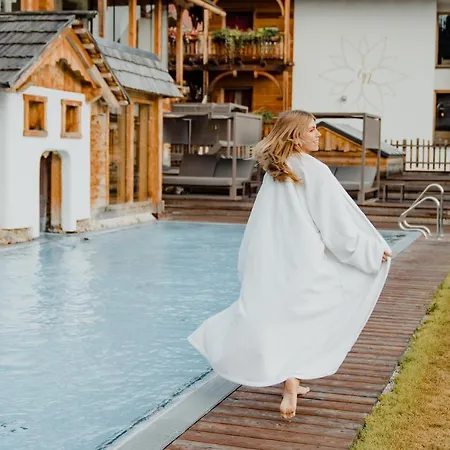 Natur- Und Wellnesshotel Höflehner 4*