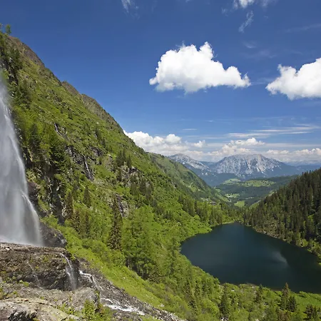 Natur- Und Wellnesshotel Hoeflehner 4*