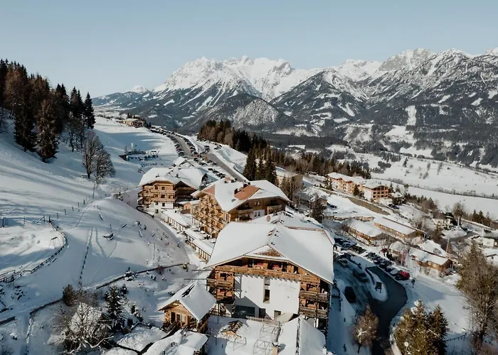 Natur- Und Wellnesshotel Hoeflehner 4* Haus im Ennstal