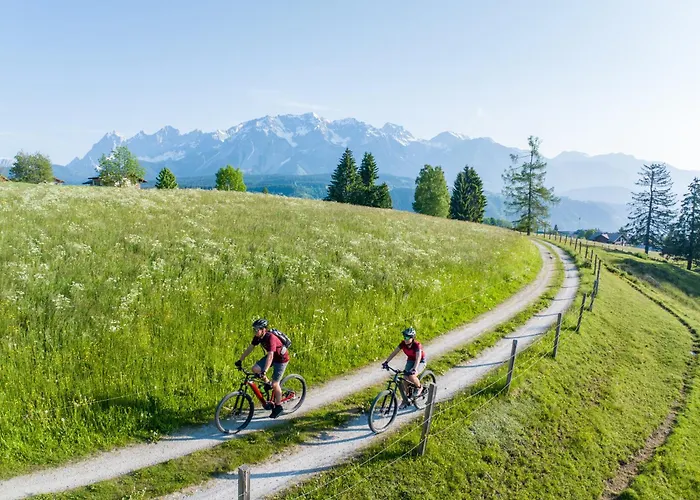 فندق Natur- Und Wellnesshotel Hoeflehner هاوس إم إنيستال