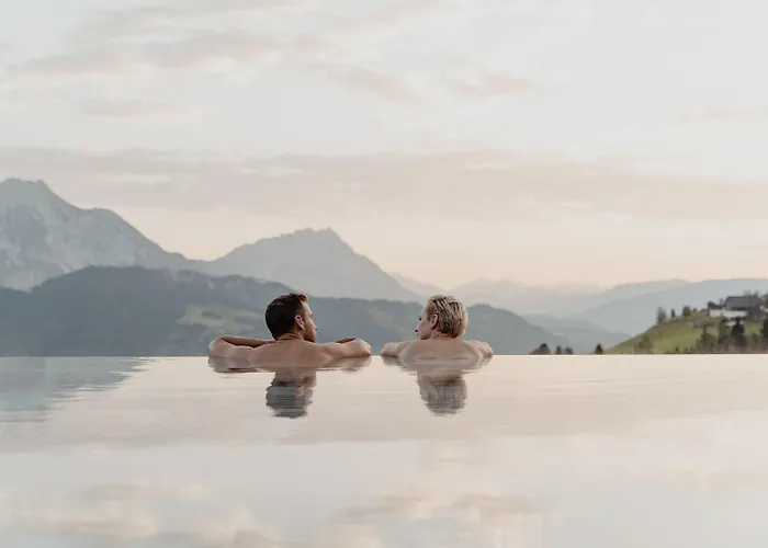 فندق Natur- Und Wellnesshotel Hoeflehner هاوس إم إنيستال